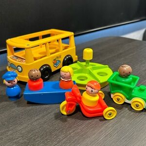Antique fisher price little people toys